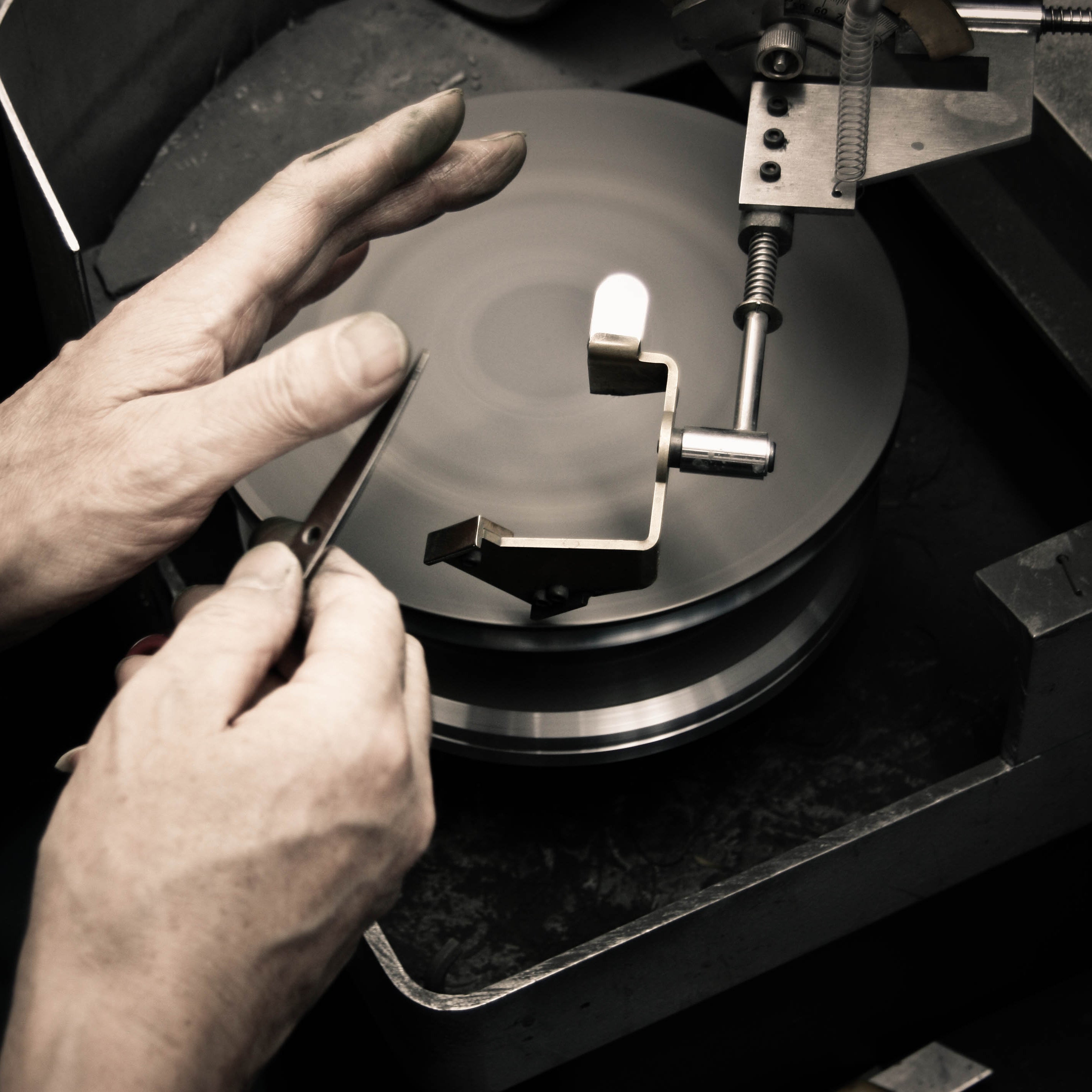 Professional Shear Sharpening Service